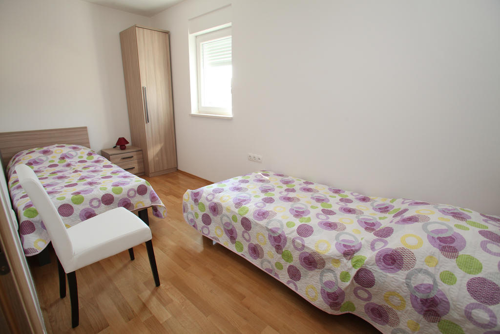 Villa Iris Apartments Seget Vranjica Bagian luar foto