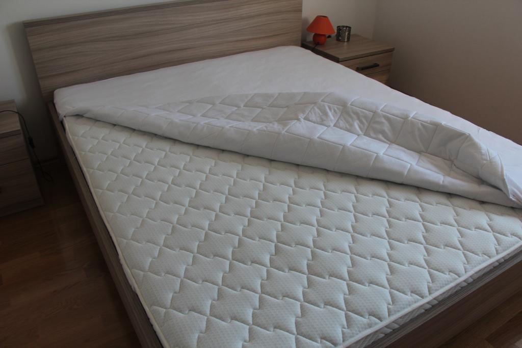 Villa Iris Apartments Seget Vranjica Bagian luar foto